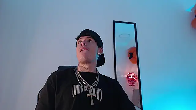 Anhonymus  online show from 10-31-25, 08:21