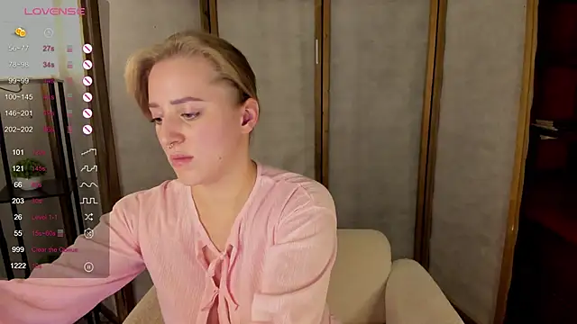 Alice Cire online show from 11-16-25, 02:44