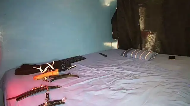 JoshuaMiller online show from 10-01-25, 08:04