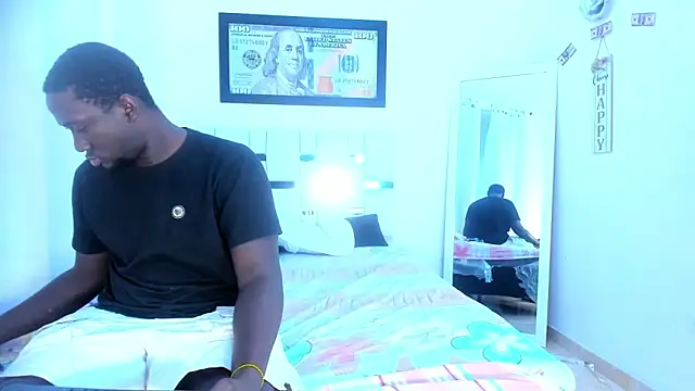 Snapshot of lucas_manzon chatting on 11-26-25, 02:07 lucas manzon online show from 11-26-25, 02:07