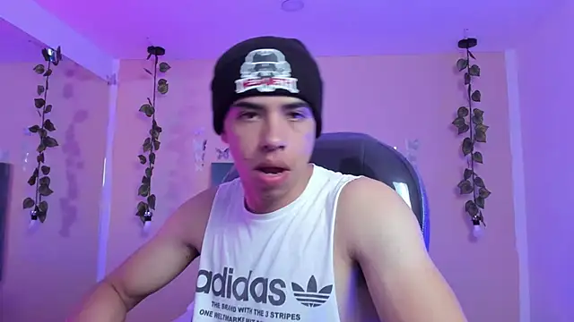 Muscle Scott online show from 11-19-25, 12:49