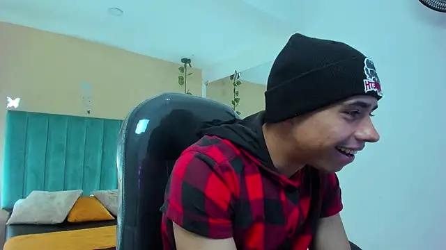 Muscle Scott online show from 12-01-25, 12:32