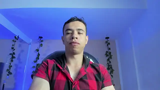 Muscle Scott online show from 02-05-26, 01:16