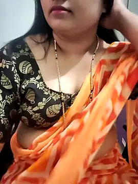 Snapshot of Bangalore-Seema chatting on 09-11-25, 05:18 Bangalore-Seema online show from 09-11-25, 05:18