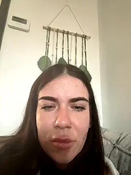 valentinalamont online show from 09-20-25, 07:09