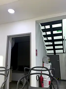 TiffanyyLam online show from 11-09-25, 11:30