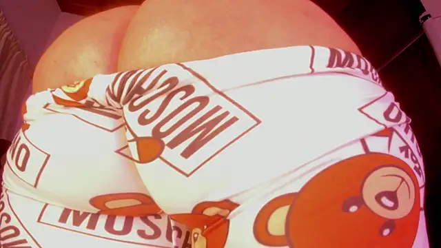 Snapshot of Gabby_Haze chatting on 01-09-26, 04:59 Gabby Haze online show from 01-09-26, 04:59