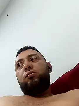 Snapshot of angelitocalientico chatting on 03-05-26, 11:06 angelitocalientico online show from 03-05-26, 11:06