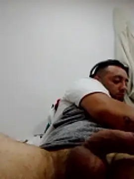 Snapshot of angelitocalientico chatting on 03-20-26, 03:50 angelitocalientico online show from 03-20-26, 03:50