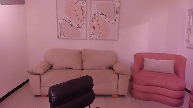 LucyWeiss  online show from 11-19-25, 09:15