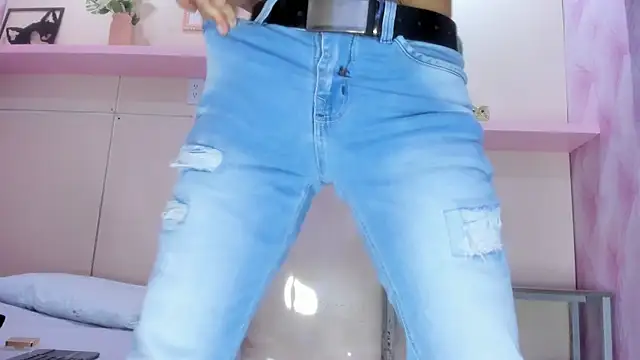 Snapshot of EthanGrey chatting on 02-12-26, 11:16 EthanGrey online show from 02-12-26, 11:16