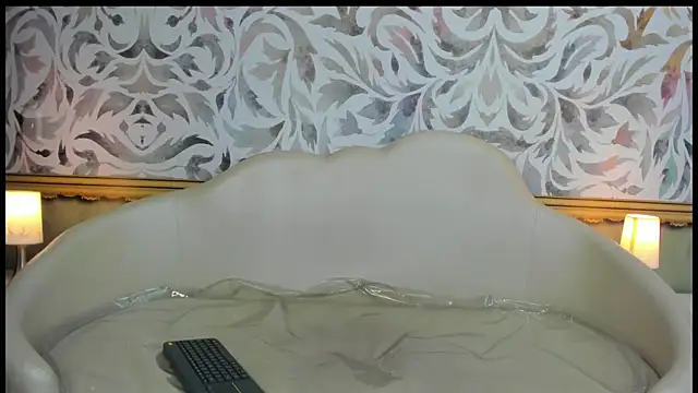 Snapshot of Ivy_rae_xxx chatting on 12-17-25, 12:33 Ivy rae xxx online show from 12-17-25, 12:33