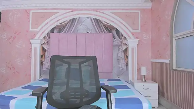 Snapshot of Ivy_rae_xxx chatting on 12-20-25, 12:34 Ivy rae xxx online show from 12-20-25, 12:34