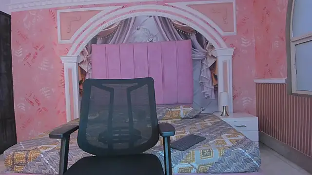 Snapshot of Ivy_rae_xxx chatting on 12-22-25, 02:36 Ivy rae xxx online show from 12-22-25, 02:36