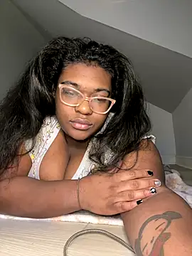 Snapshot of bunbun420247 chatting on 12-23-25, 03:15 bunbun420247 online show from 12-23-25, 03:15