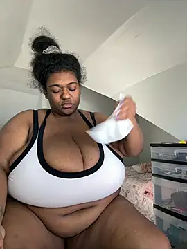 Snapshot of bunbun420247 chatting on 01-13-26, 04:56 bunbun420247 online show from 01-13-26, 04:56