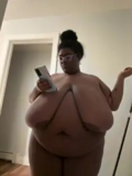 Snapshot of bunbun420247 chatting on 02-15-26, 04:20 bunbun420247 online show from 02-15-26, 04:20