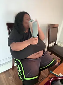 Snapshot of bunbun420247 chatting on 03-02-26, 04:25 bunbun420247 online show from 03-02-26, 04:25