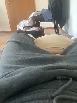 couplebest1 online show from 02-25-26, 04:16