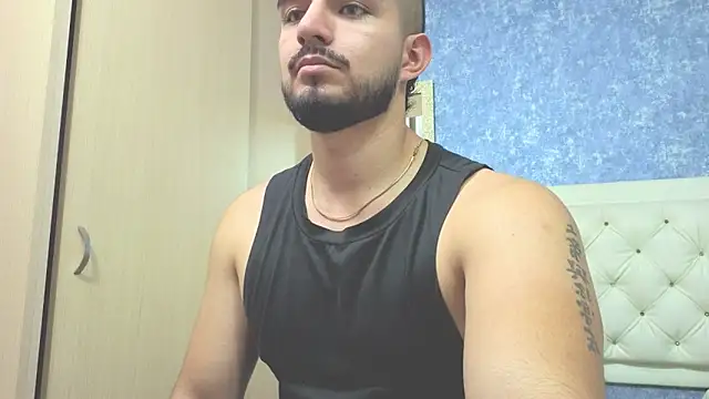 Snapshot of zayn_maximoff chatting on 11-14-25, 11:13 zayn maximoff online show from 11-14-25, 11:13