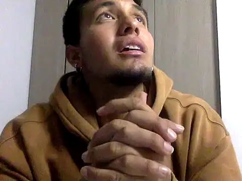 Snapshot of KianxxTeach chatting on 09-15-25, 07:41 KianxxTeach online show from 09-15-25, 07:41