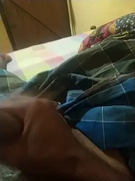 Snapshot of Remo20001 chatting on 02-04-26, 06:47 Remo20001 online show from 02-04-26, 06:47