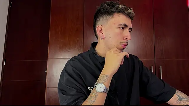 liamty luxor online show from 10-22-25, 03:29