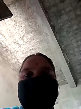 Snapshot of suhani_sharmj chatting on 11-30-25, 09:02 suhani sharmj online show from 11-30-25, 09:02