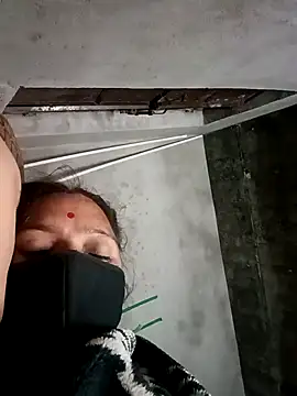 Snapshot of suhani_sharmj chatting on 12-13-25, 10:48 suhani sharmj online show from 12-13-25, 10:48