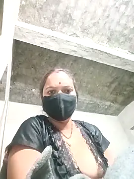 Snapshot of suhani_sharmj chatting on 12-21-25, 08:38 suhani sharmj online show from 12-21-25, 08:38