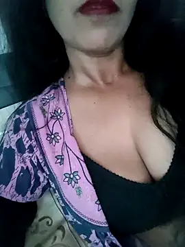 Snapshot of Deepa_Sharma143 chatting on 09-19-25, 01:40 Deepa Sharma143 online show from 09-19-25, 01:40