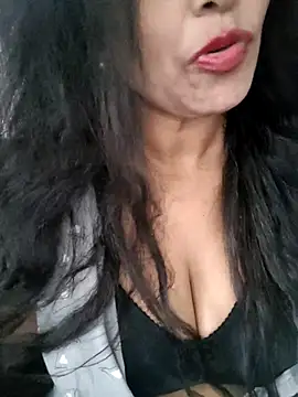 Snapshot of Deepa_Sharma143 chatting on 10-03-25, 06:21 Deepa Sharma143 online show from 10-03-25, 06:21