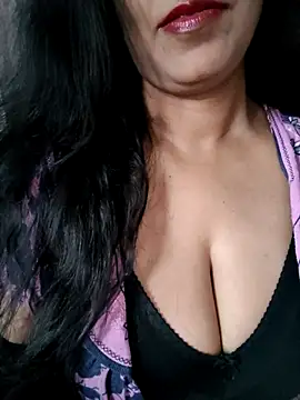 Snapshot of Deepa_Sharma143 chatting on 10-19-25, 01:28 Deepa Sharma143 online show from 10-19-25, 01:28