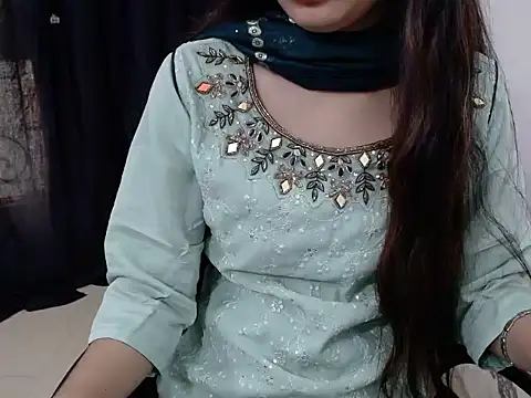 Snapshot of sweet-ruhi chatting on 10-19-25, 05:41 sweet-ruhi online show from 10-19-25, 05:41