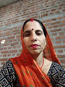 Snapshot of Hot_liya54 chatting on 09-15-25, 08:03 Hot liya54 online show from 09-15-25, 08:03