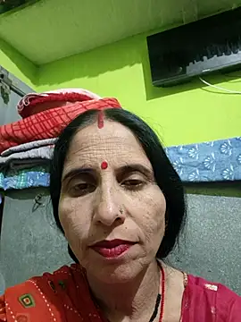 Snapshot of Hot_liya54 chatting on 10-18-25, 03:46 Hot liya54 online show from 10-18-25, 03:46