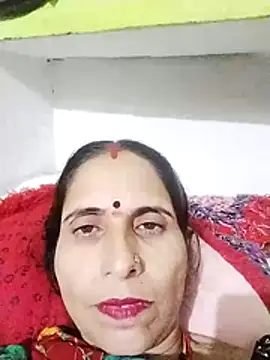 Snapshot of Hot_liya54 chatting on 10-21-25, 06:03 Hot liya54 online show from 10-21-25, 06:03