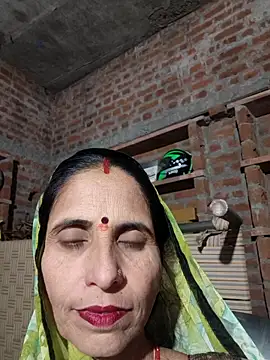 Snapshot of Hot_liya54 chatting on 10-26-25, 04:13 Hot liya54 online show from 10-26-25, 04:13