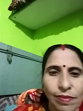 Snapshot of Hot_liya54 chatting on 10-27-25, 10:08 Hot liya54 online show from 10-27-25, 10:08