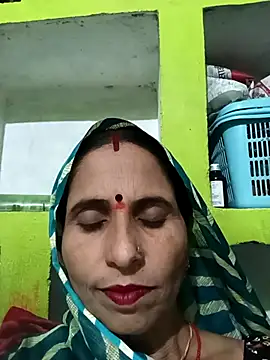 Snapshot of Hot_liya54 chatting on 10-29-25, 03:25 Hot liya54 online show from 10-29-25, 03:25