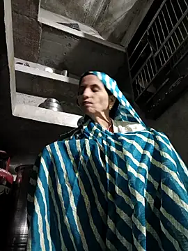 Snapshot of Hot_liya54 chatting on 10-30-25, 03:30 Hot liya54 online show from 10-30-25, 03:30