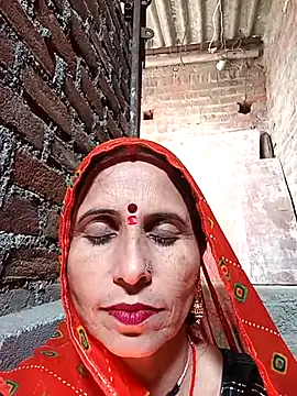 Snapshot of Hot_liya54 chatting on 11-24-25, 06:46 Hot liya54 online show from 11-24-25, 06:46