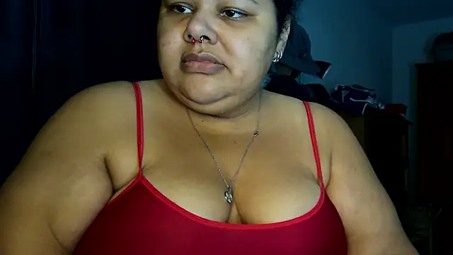 Snapshot of xlatinastar chatting on 06-11-26, 07:01 xlatinastar online show from 06-11-26, 07:01