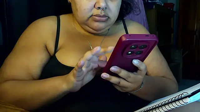 Snapshot of xlatinastar chatting on 06-17-26, 06:20 xlatinastar online show from 06-17-26, 06:20