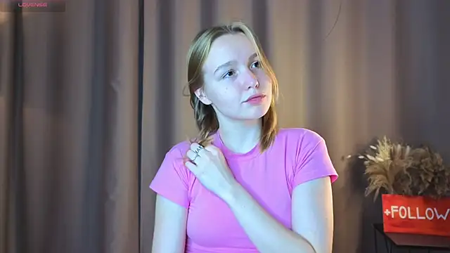 Snapshot of VinnieSerrano chatting on 09-20-25, 03:02 VinnieSerrano online show from 09-20-25, 03:02