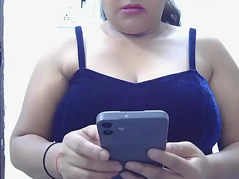 Snapshot of Cute_Girl51 chatting on 09-26-25, 09:24 Cute Girl51 online show from 09-26-25, 09:24