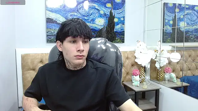 Snapshot of Iantwink18 chatting on 11-13-25, 03:16 Iantwink18 online show from 11-13-25, 03:16