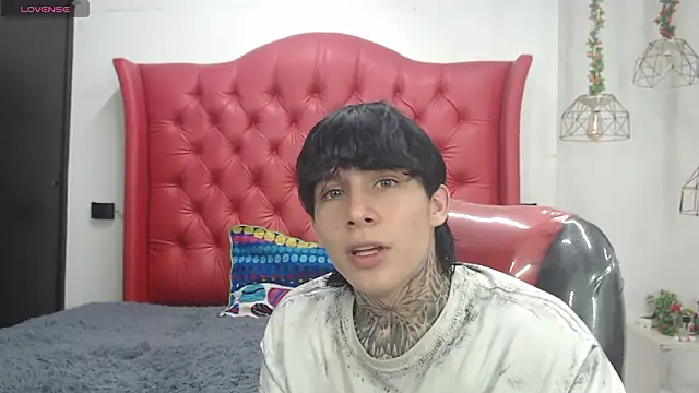 Iantwink18 online show from 03-26-26, 08:47