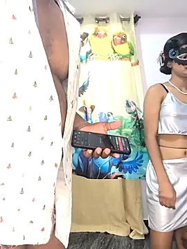 Snapshot of Family02 chatting on 03-21-26, 07:13 Family02 online show from 03-21-26, 07:13