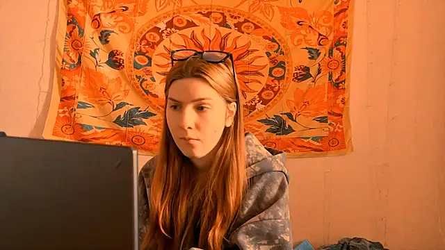 Snapshot of AliceCUNTach chatting on 04-24-26, 05:10 AliceCUNTach online show from 04-24-26, 05:10